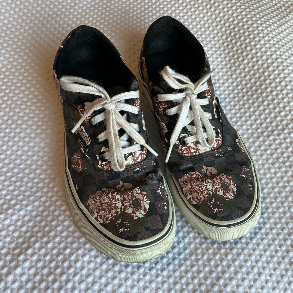 Vans sneakers sz 7